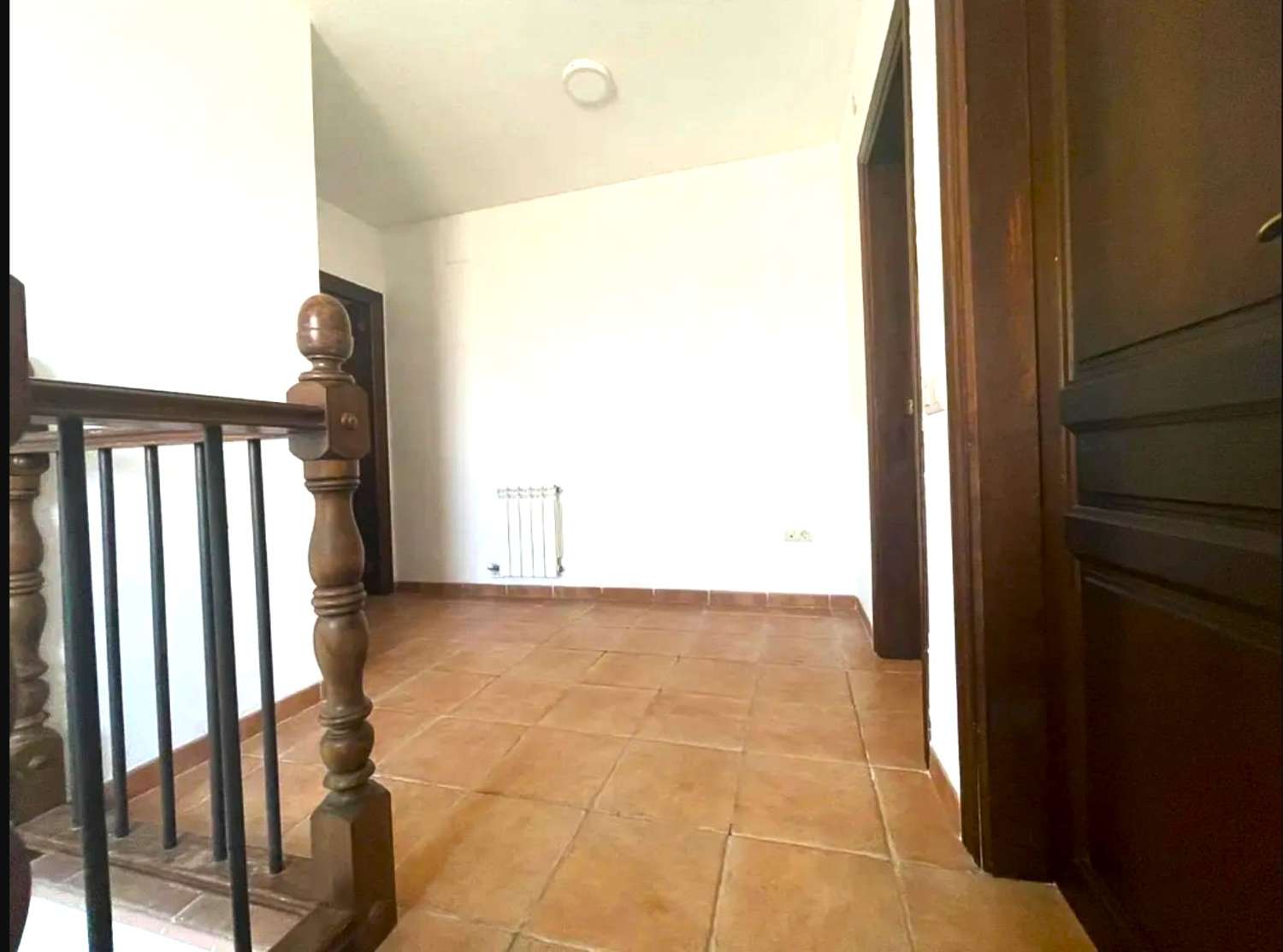 Chalet en venta en Centro - Roda de Barà de 4 habitaciones con terraza y piscina